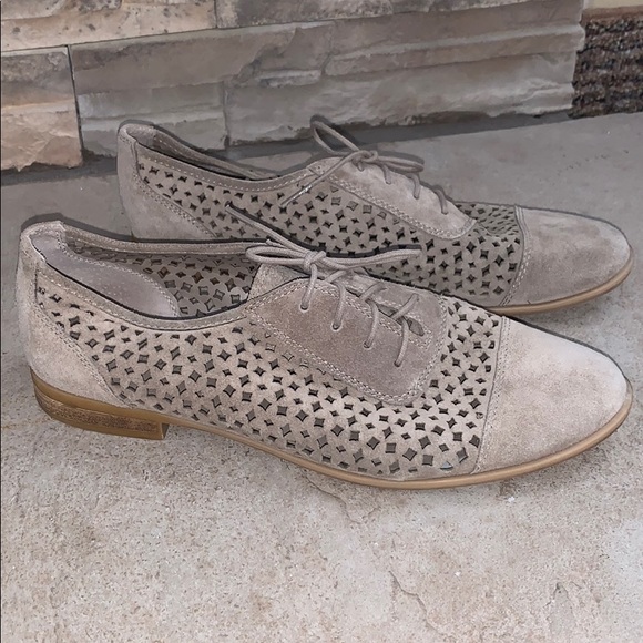 franco sarto taupe perforated lace up Oxford shoes - Picture 1 of 14